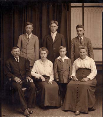 Gustav Regina Goettsch Family